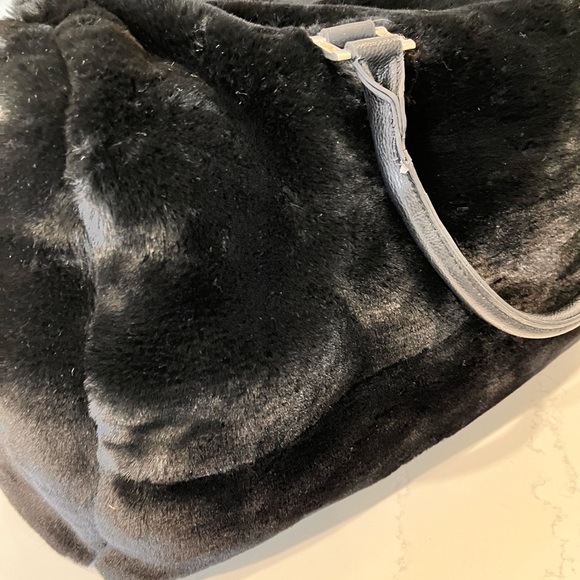 Z Gallerie Natasha weekender fur tote bag - Picture 11 of 14